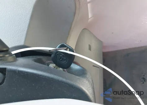 2011 Toyota Sienna Xle V6 z USA, uszkodzony, nr VIN 5TDYK3DC1BS164179